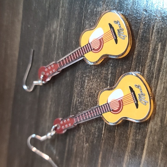 GUITAR EARRINGS dangle acrylic tan yellow NWT - Picture 1 of 4